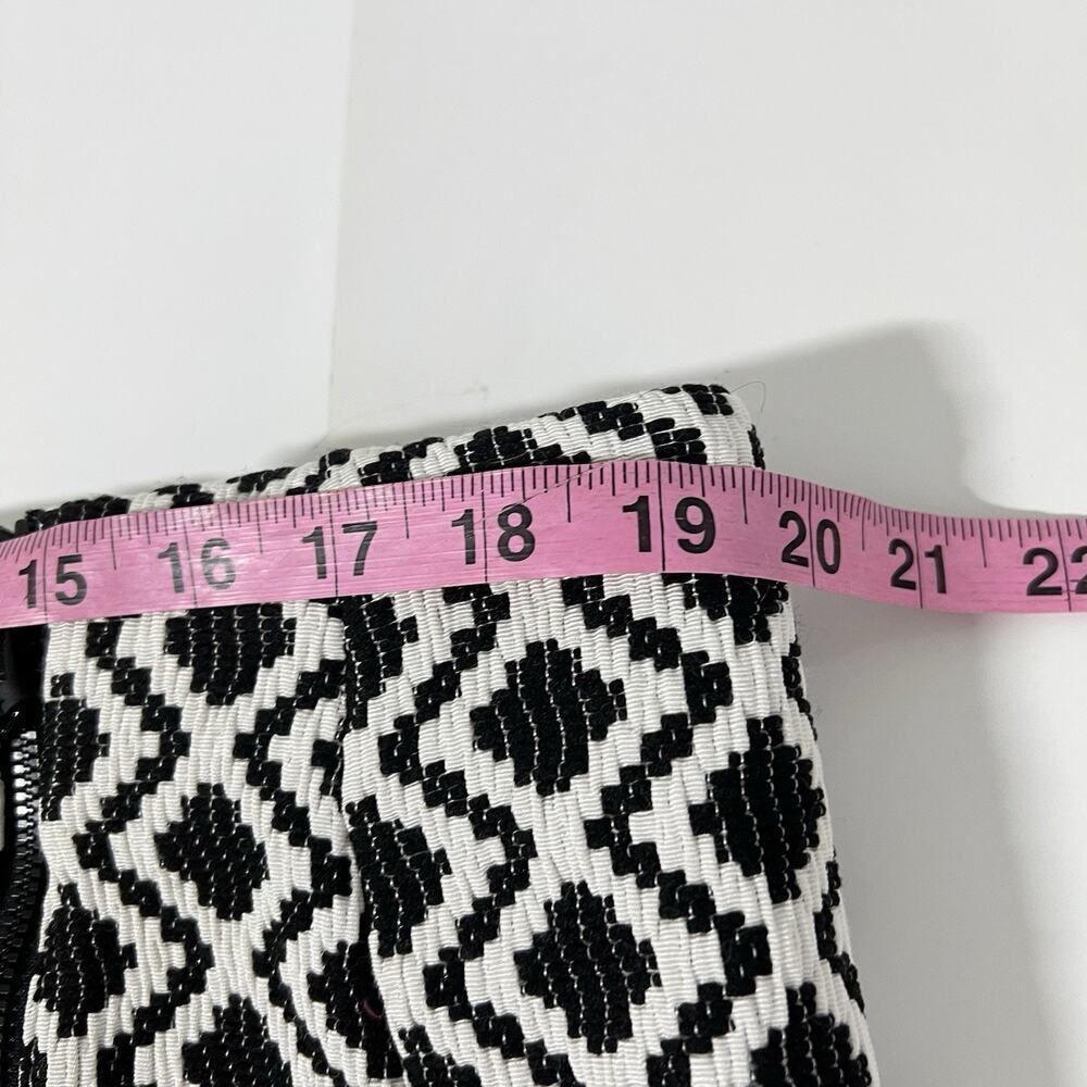 Lane Bryant Pencil Skirt Zipper Accent Geometric Print Size 20 BlackWhite Career - Picture 9 of 11